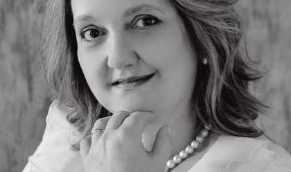 Corporativo de Dr. Débora Esli Nicolau