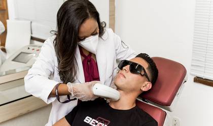 Corporativo de Ensaio corporativo de Cynthia Chagas esteticista.