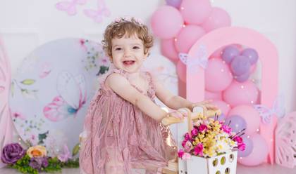 Smash The Cake e bday infantil de Ensaio de 01 aninho com tema jardim encantado