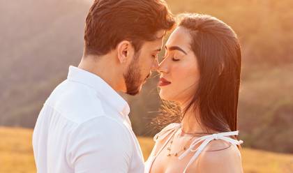 Pré-Wedding de Entre o pôr do sol e o nascer de um novo capítulo… o amor de Luís Fernando e Isadora brilha em cada detalhe. 💍✨