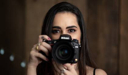 Retratos Femininos de Retratos Femininos - Monik Abdala