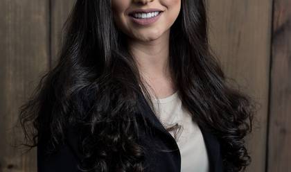 Retratos Femininos de Retratos Femininos - Larissa Carolina