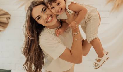 Famílias de Tamiris e Emanuely - COLO DE MÃE