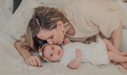 Crianças de Stefania e Catarina - COLO DE MÃE