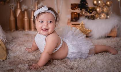 Crianças de Maria Flor 6 meses - illuminated new year 2019