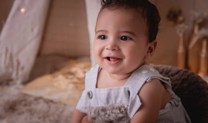Crianças de Guilherme 6 meses - illuminated new year 2019