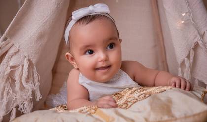 Crianças de Heloisa 5 meses - illuminated new year 2019