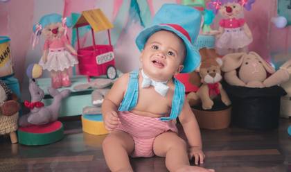 Crianças de Guilherme 8 meses