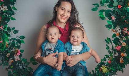 Crianças de Henrique e Rafael 9 meses