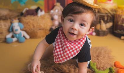 Crianças de João 10 meses