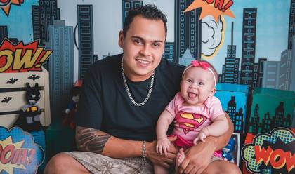 Crianças de Helena 6 meses
