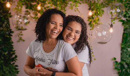Famílias de Elisena e Laura - DIA DAS MÃES 2020