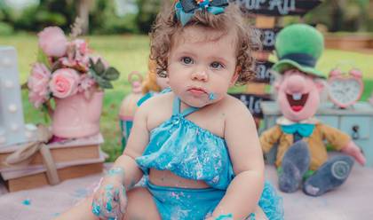 Smash The Cake de Alice no Pais das Maravilhas 