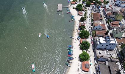 TAXIBOAT EM ITACURUÇÁ de Baia 1 em frente a Padaria