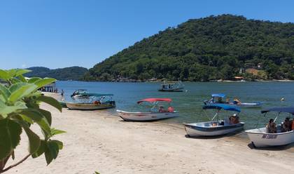 TAXIBOAT EM ITACURUÇÁ de Taxiboat Baia 02 Lado Esquerdo do Pier
