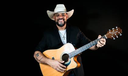 Profissional • Corporativo de Adriano Braga