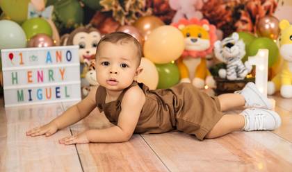 Smash the Cake de Henry 1 ano