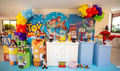 ANIVERSÁRIO INFANTIL de Uma Aventura com Toy Story: A Festa de 4 Anos da Charlotte