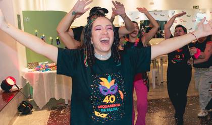 FESTA ADULTO de 40 da Talita: Miquarenta com Samba, Brilho e Alegria