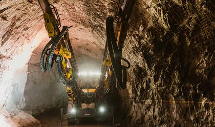 Indústria de Epiroc - equimento em operação