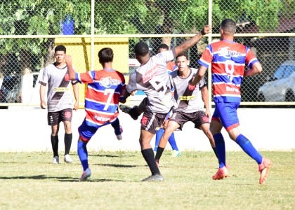 Vasco x E. C. Divinense