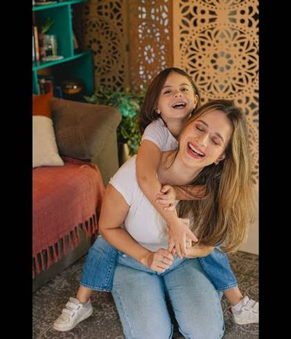 Ensaios de Especial Maes - Isis lacombe