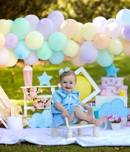 Ensaio Smash The Cake Studio e Externo de Maria Júlia 1 aninho 