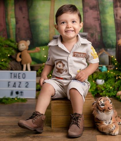 Ensaio Smash The Cake Studio e Externo de Théo  2 aninhos 