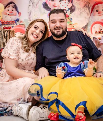 Família de Helena e seu primeiro aniversário.