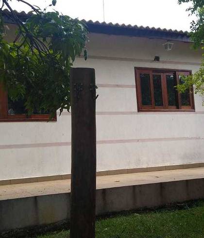 Chácaras de CH0002 - Linda Chácara Condomínio Santa Inês Itu SP. enfrente a are verde, casa avarandada, com 05 dormitórios sendo 3 suítes e uma Master.