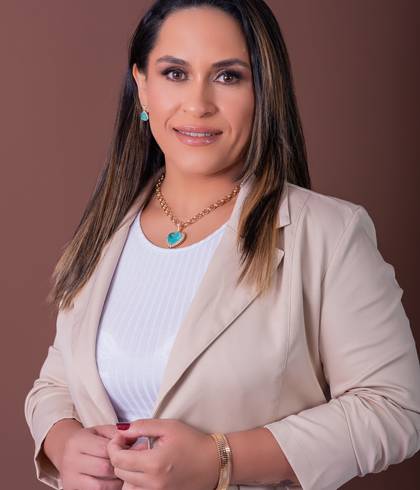 Corporativo de Ensaio Corporativo - Franciele Antonangelo - Divina Elegância