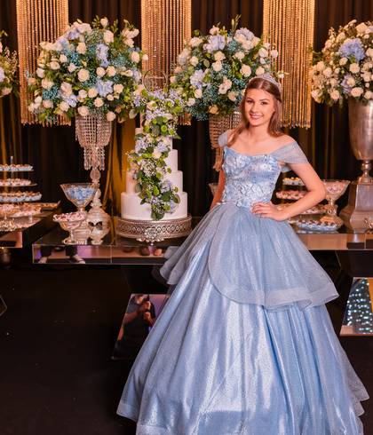 Debutante de MARIA EDUARDA TEIGA