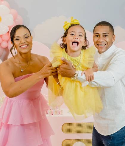 Aniversário de Aniversário Bela 3 anos