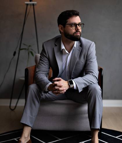 CORPORATIVO de DR. RENATO TRINTA