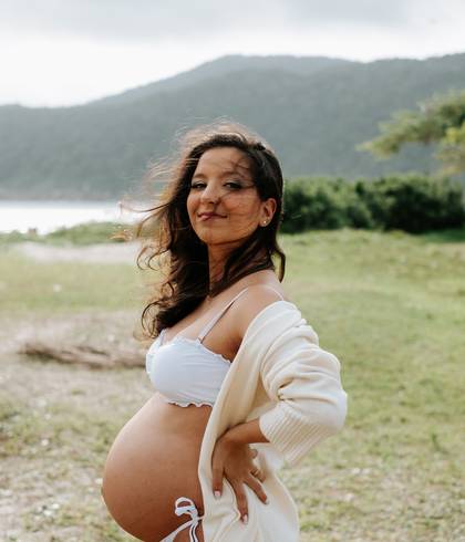 Gestante de A espera por Olívia