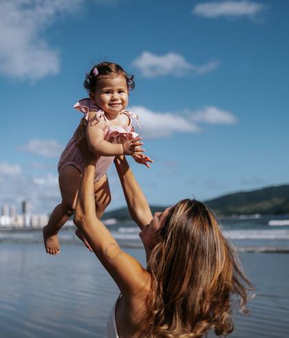 Bebê & Família de 1 ano da Cecília