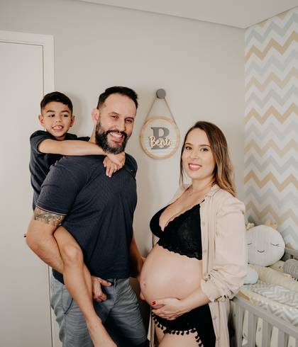Gestante de Raphaella & família
