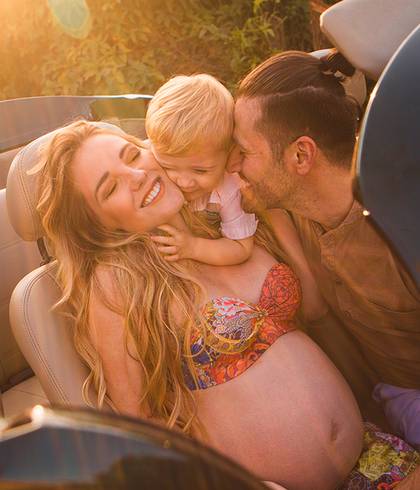 Gestante de Thania + André + Antony + Benício | Sessão fotográfica | Gestante | Família