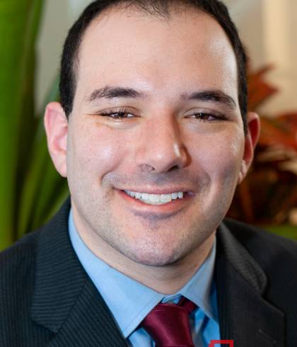 Retratos corporativos de DR TOMAZ