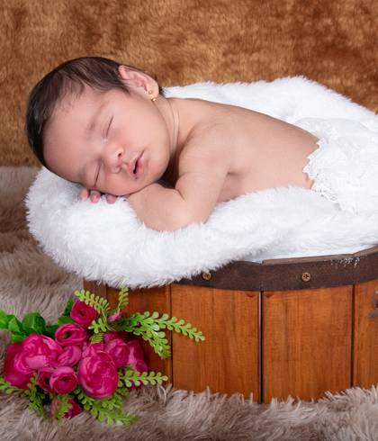 Newborn e Acompanhamento de NOS PRIMEIROS DIAS | ENSAIO NEWBORN | RECÉM NASCIDO