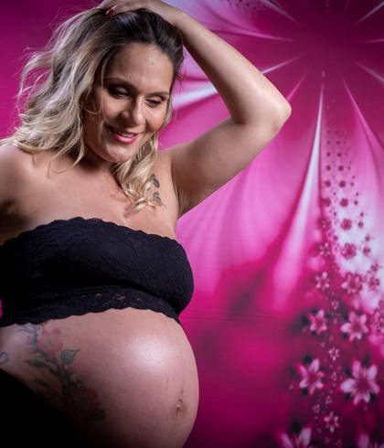 Gestante / Parto de Ensaio Gestante Bárbara (Estúdio)