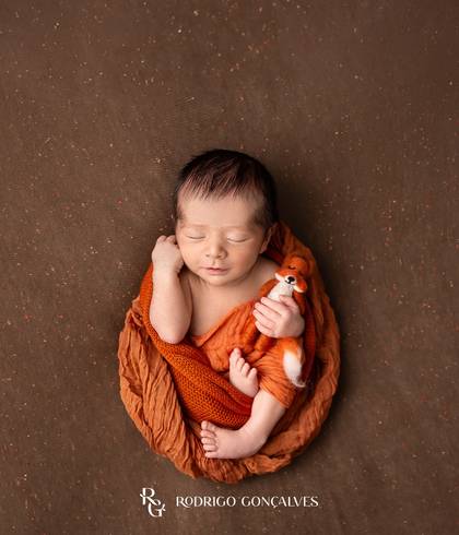 NEWBORN de Newborn Tom