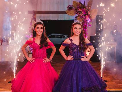 Aniversário  de Yasmim e Clara - Festa de 15 anos em Quinze de Novembro - RS