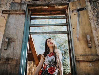 Ensaio de Pietra Schneider