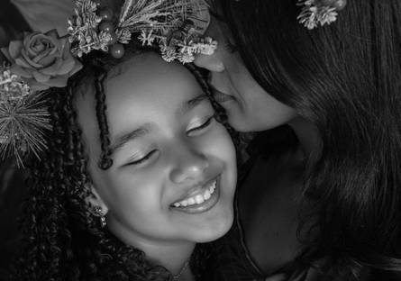 Família de  ✨O MAIOR PRESENTE DO NATAL É O TEMPO VIVIDO EM FAMÍLIA. ✨