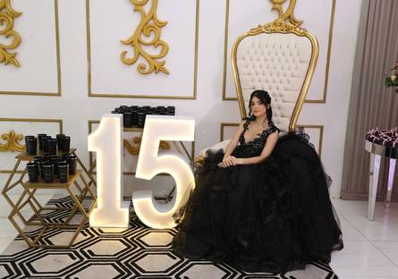 15 Anos (Debutante) de 15 Anos -  Clara