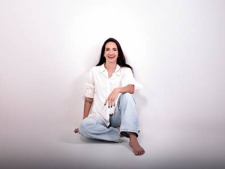 RETRATO FEMININO de CAMILLA ARAÚJO