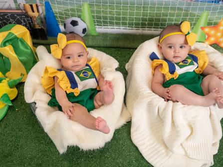 Acompanhamento Infantil de Acompanhamento Infantil - Manuela e Rafaela - 5 Meses