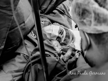 Parto de Registro de Parto - Hospital Vitória - O Nascimento da Ana Carolina