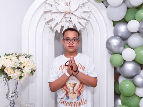 Evento Religioso de Primeira Eucaristia Hélio Murilo